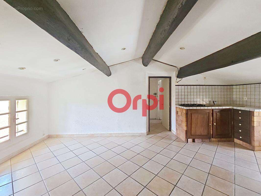 Appartement à SIX-FOURS-LES-PLAGES