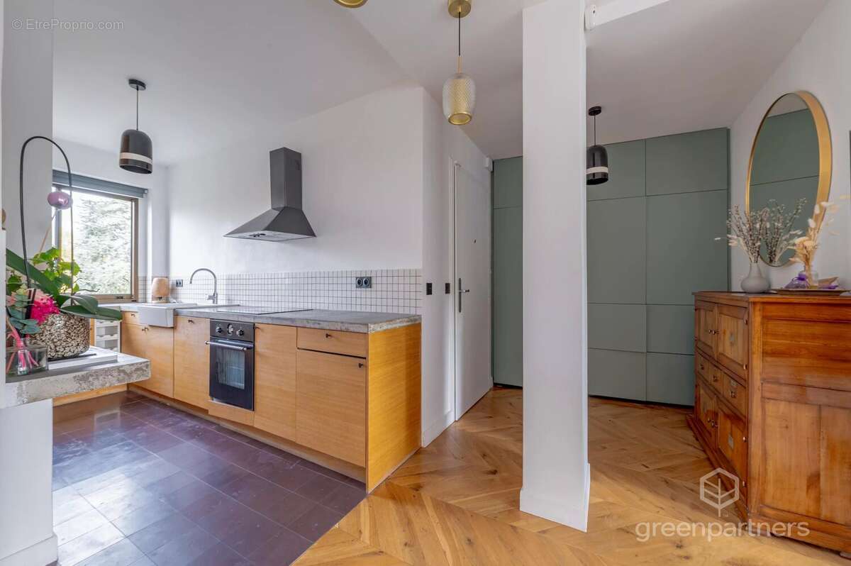 Appartement à NEUILLY-SUR-SEINE