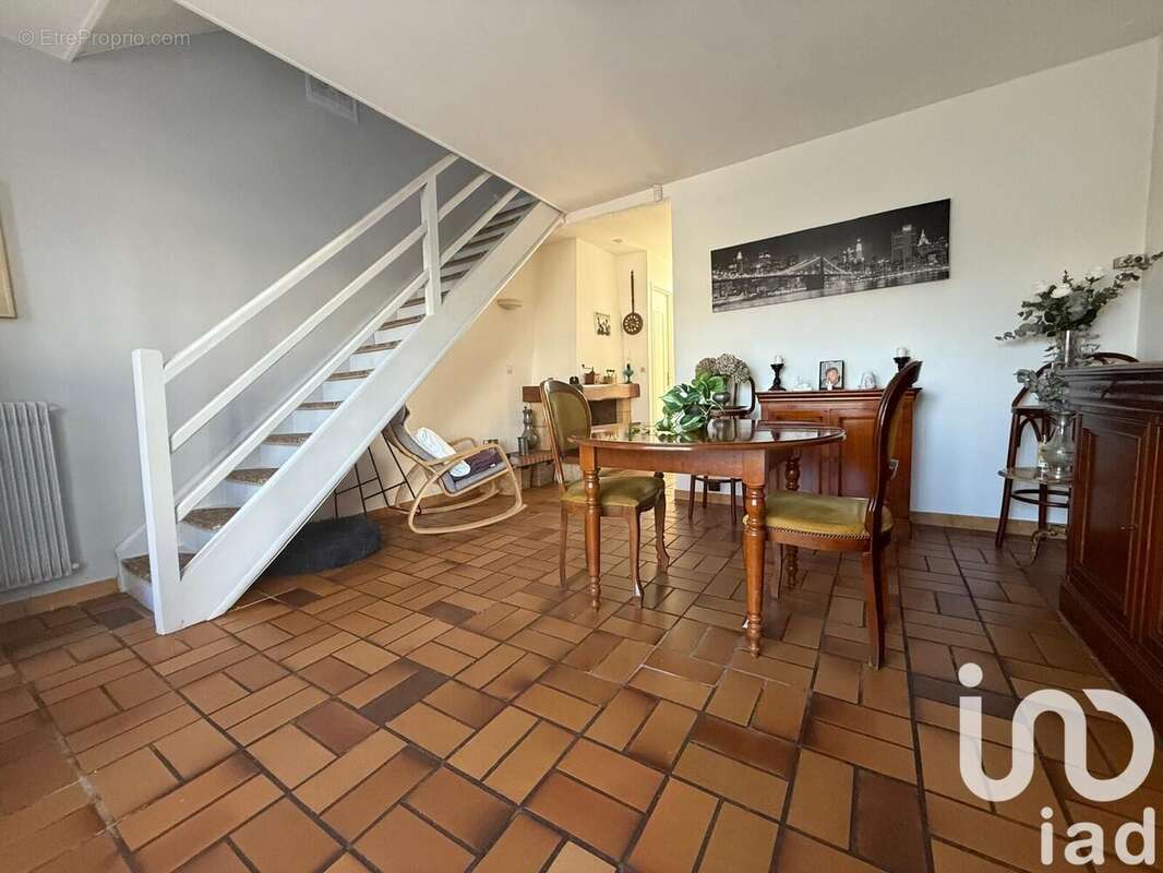 Photo 3 - Maison à THIAIS