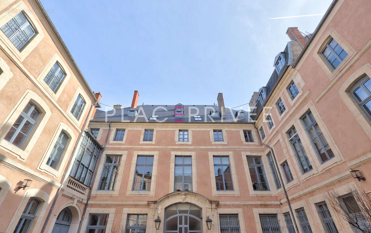 Loft Professionnel Bureaux Ville Vieille - photo 17