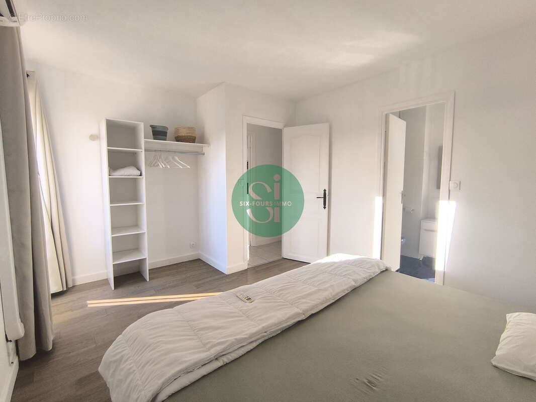 Appartement à SIX-FOURS-LES-PLAGES