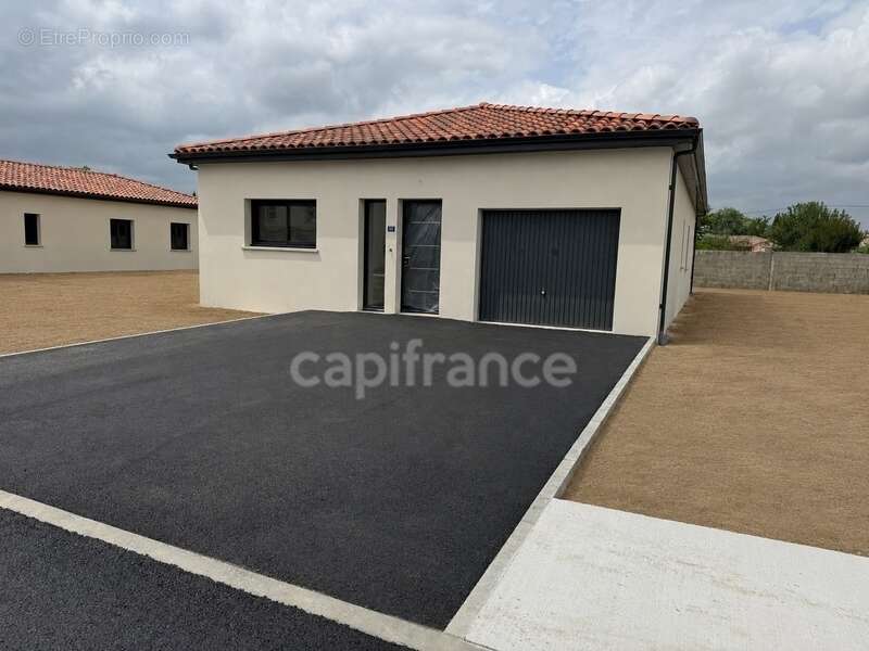villa neuve T4 + garage RE2020 disponible à partir d'octobre 2026 - photo 2