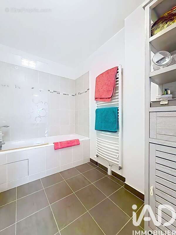 Photo 9 - Appartement à VERT-SAINT-DENIS