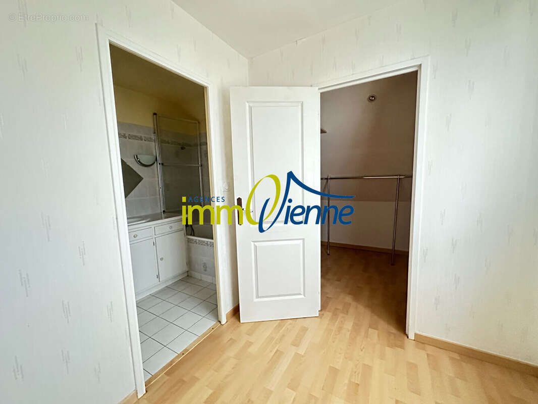 Maison à BUXEROLLES