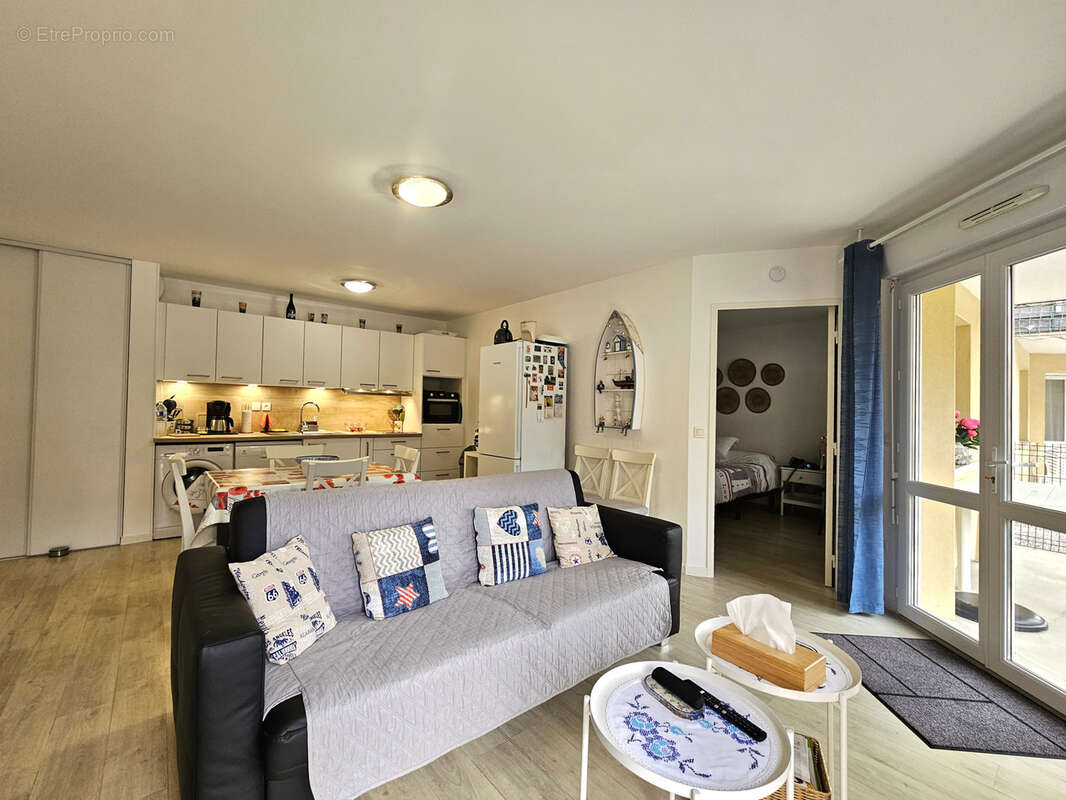 Appartement T3 - Terrasse - Parking - photo 4