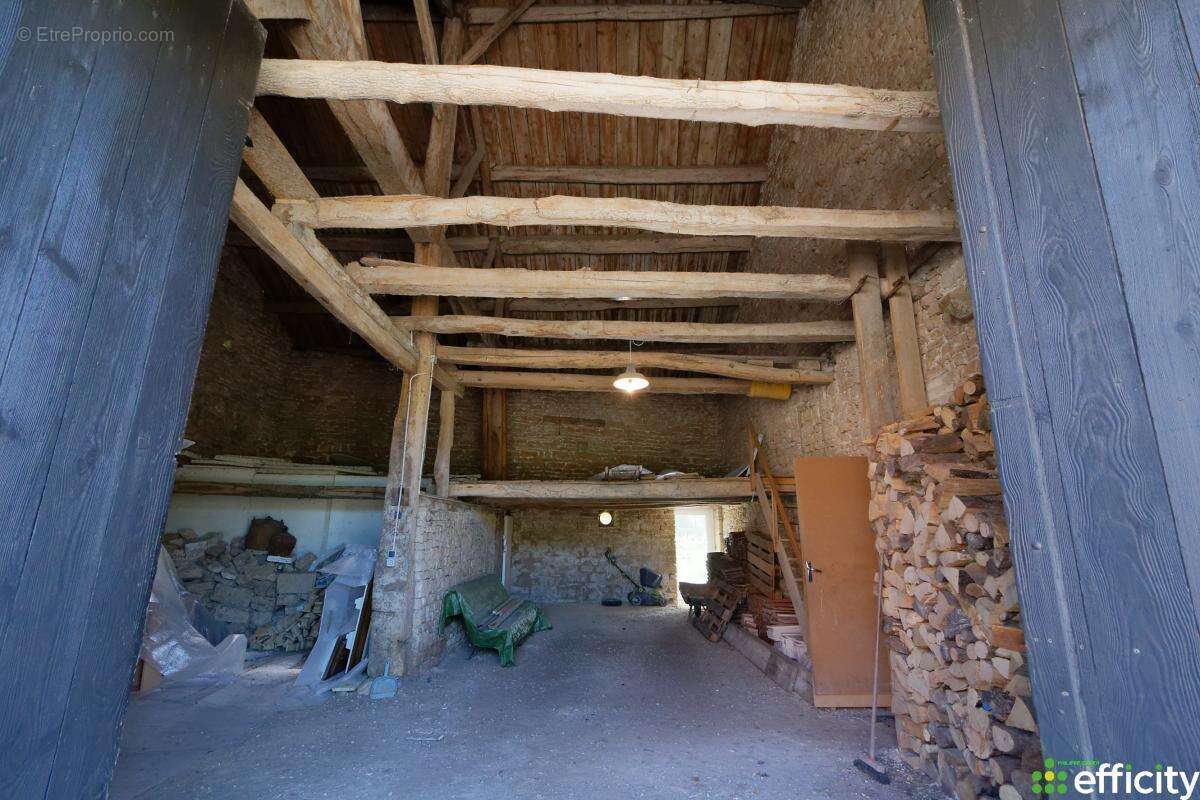 Maison à PERRANCEY-LES-VIEUX-MOULINS