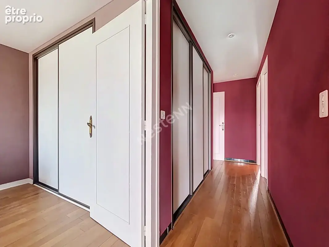 Nantes Rond-Point de Rennes - Appartement T3 de 78m2 / magnifique vue / traversant / 2 terrasses / garage et cave / - photo 8