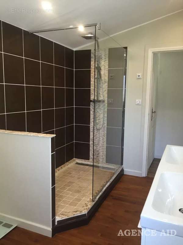 Maison à CUGES-LES-PINS