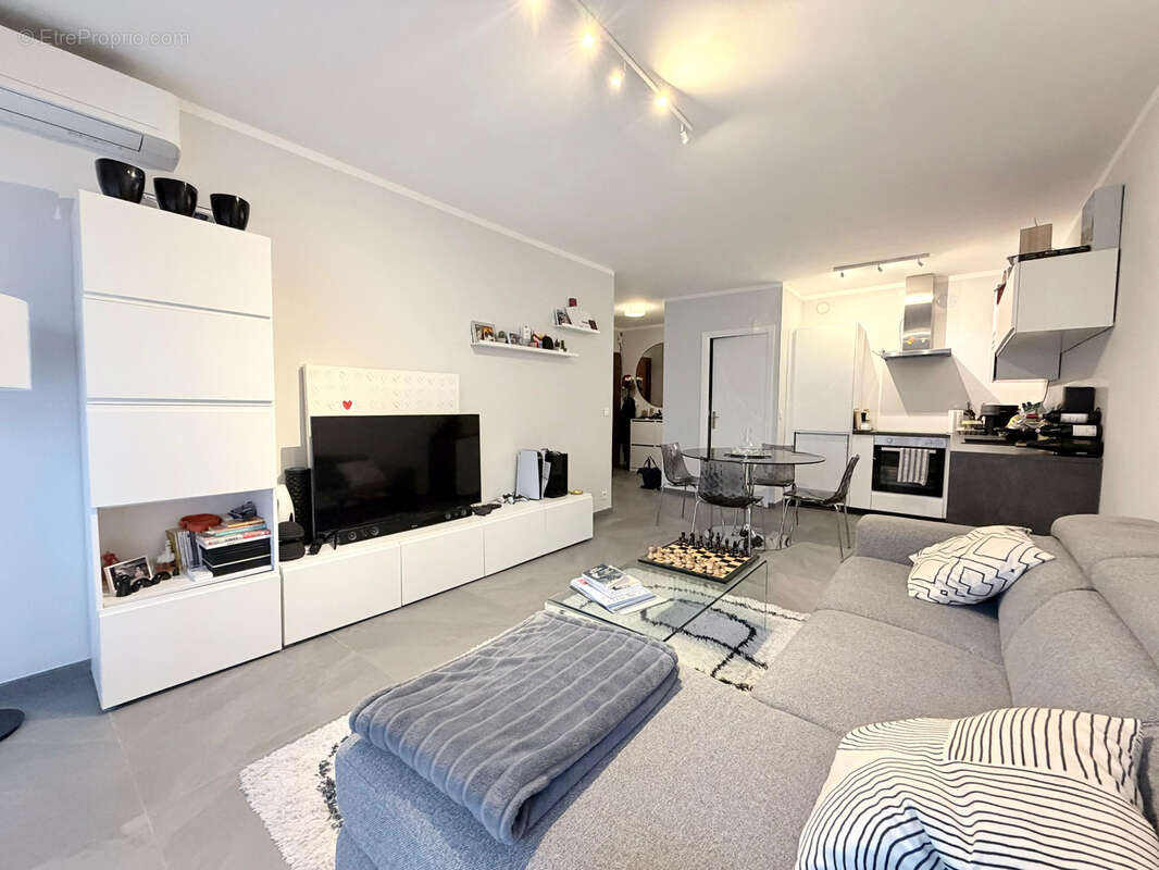 Appartement à ROQUEBRUNE-CAP-MARTIN