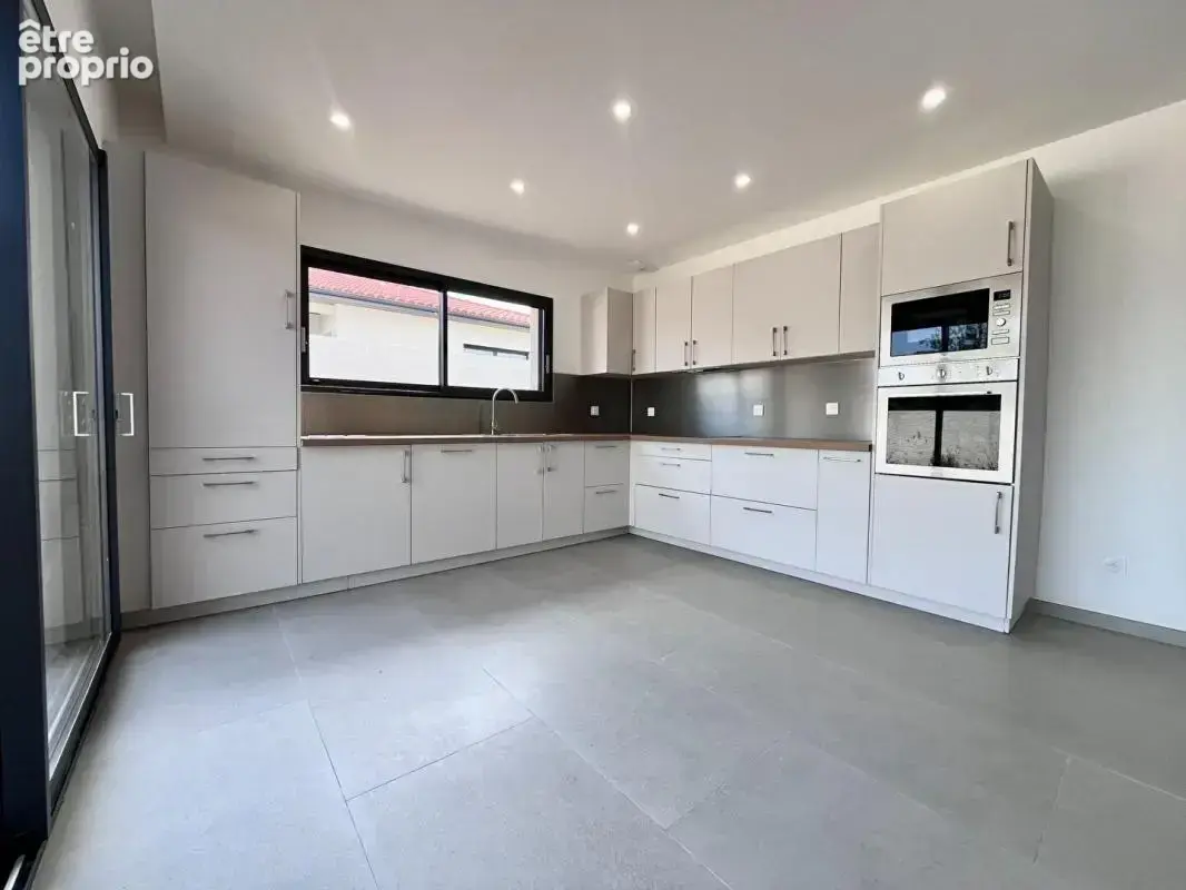 Magnifique maison neuve de 130 m²  en R+1 sur un terrain 3 faces piscinable sans vis-à-vis - photo 11