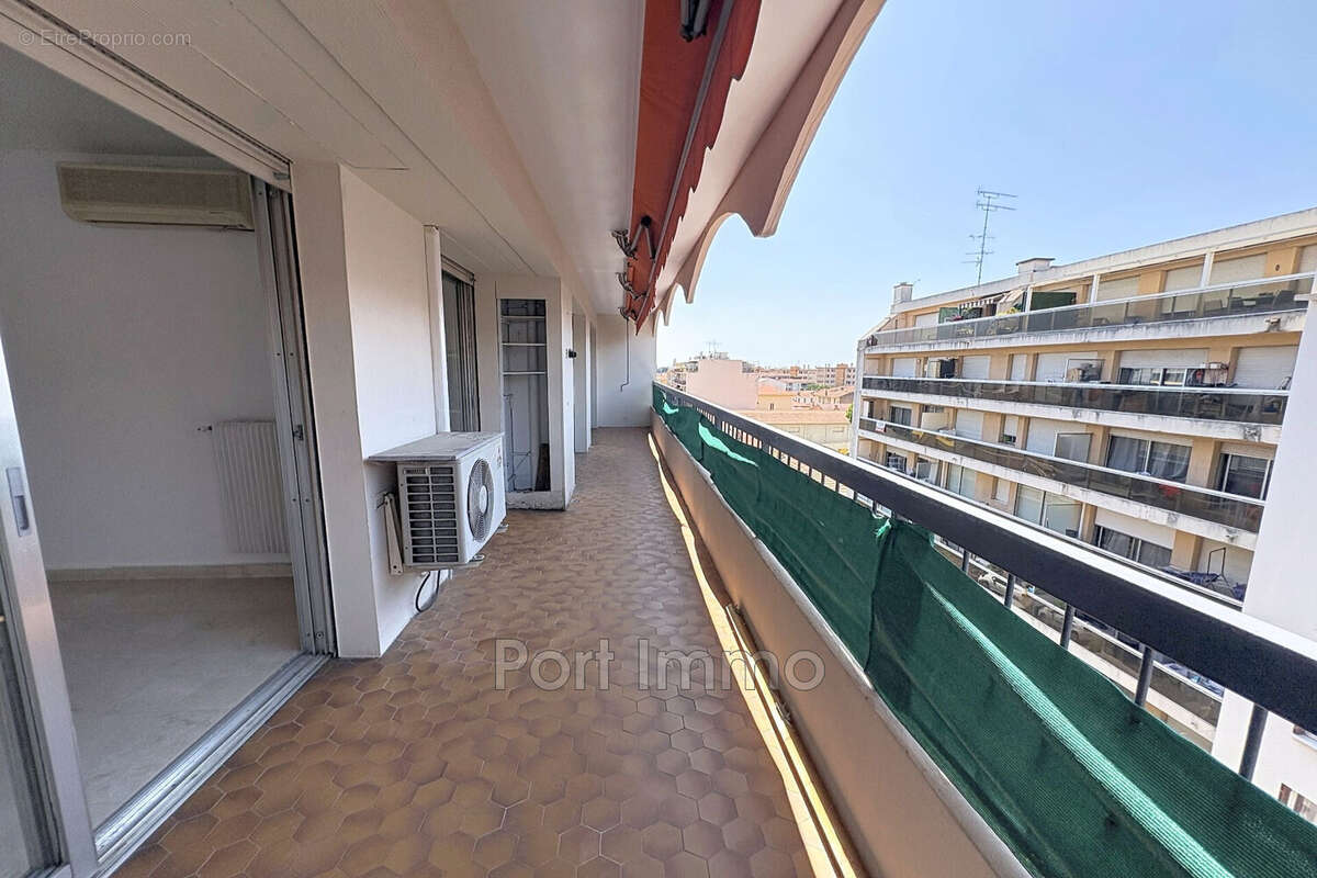 Appartement 97 m² à Cagnes-Sur-Mer  - photo 2