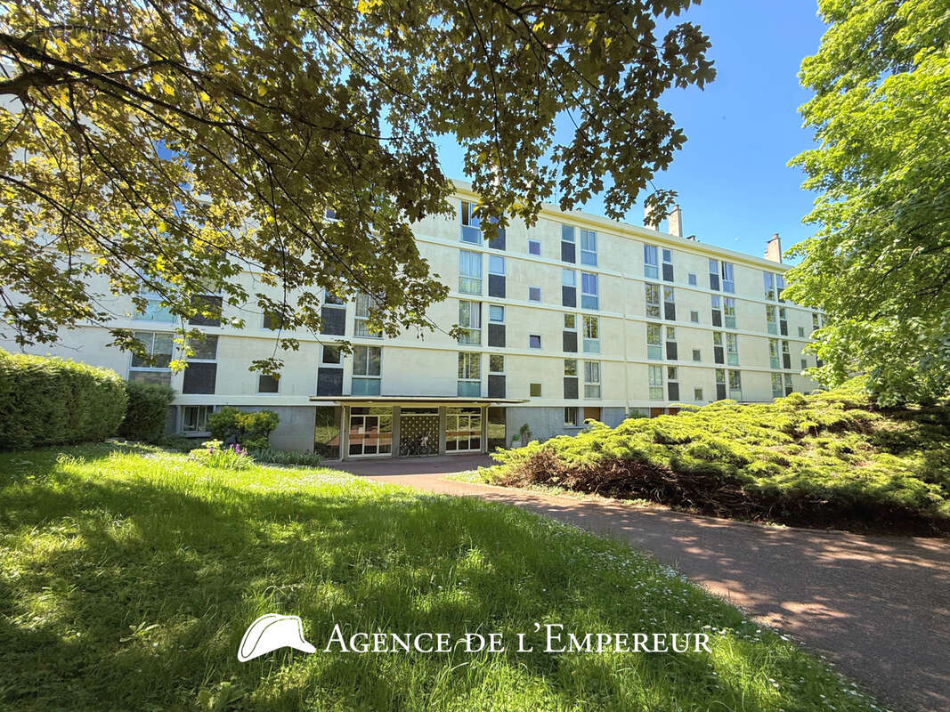 Appartement à RUEIL-MALMAISON