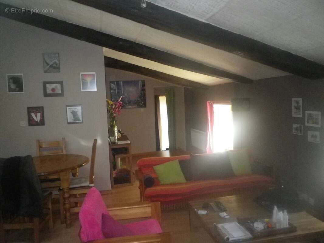 Appartement à BAGNOLS-SUR-CEZE