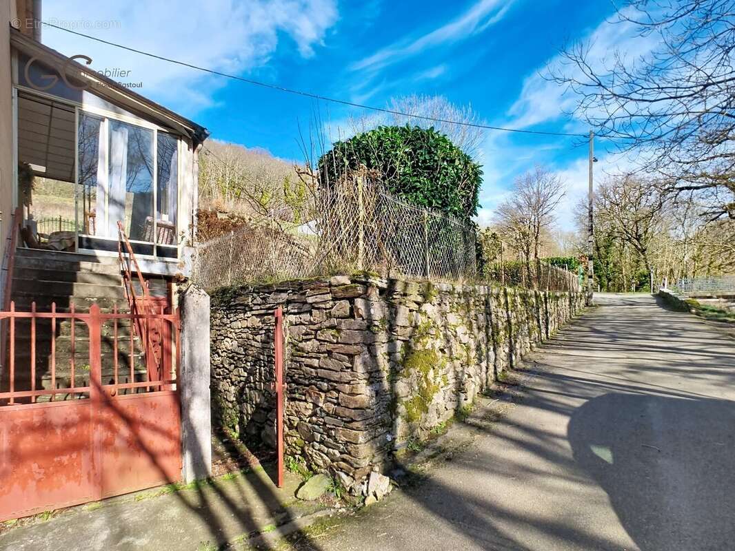 Maison à VERRERIES-DE-MOUSSANS