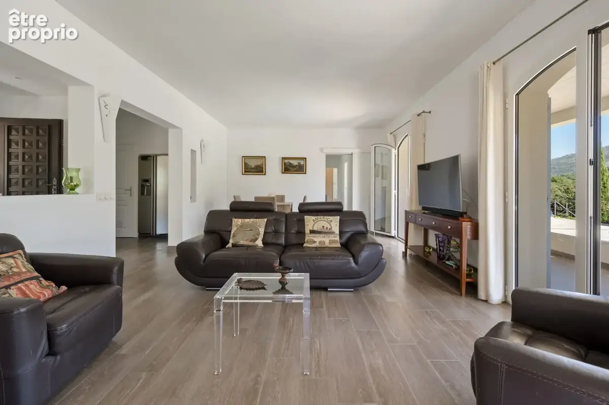 Maison 5 pièces 124 m² à vendre à Peille (06440) - photo 5