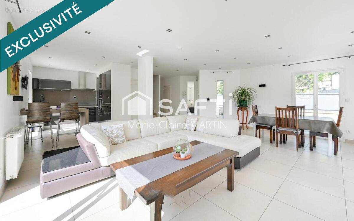 Photo 1 - Maison à MASSIEUX