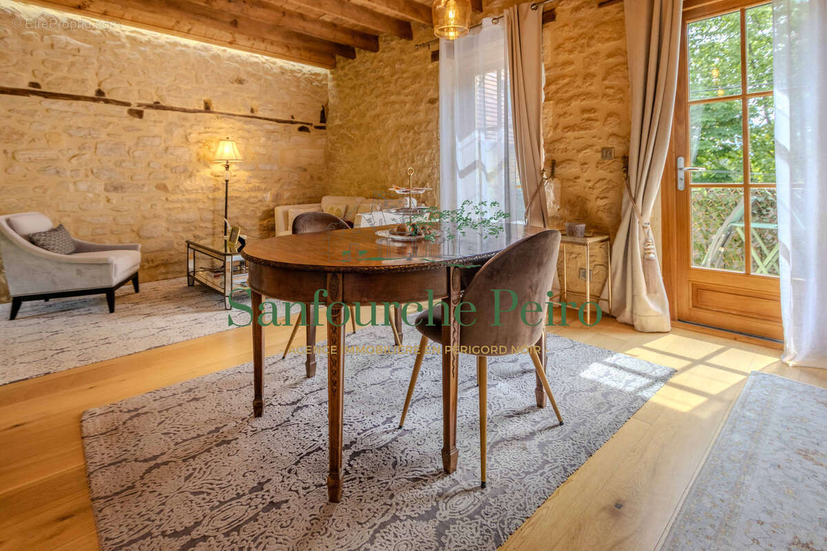 Appartement à SARLAT-LA-CANEDA