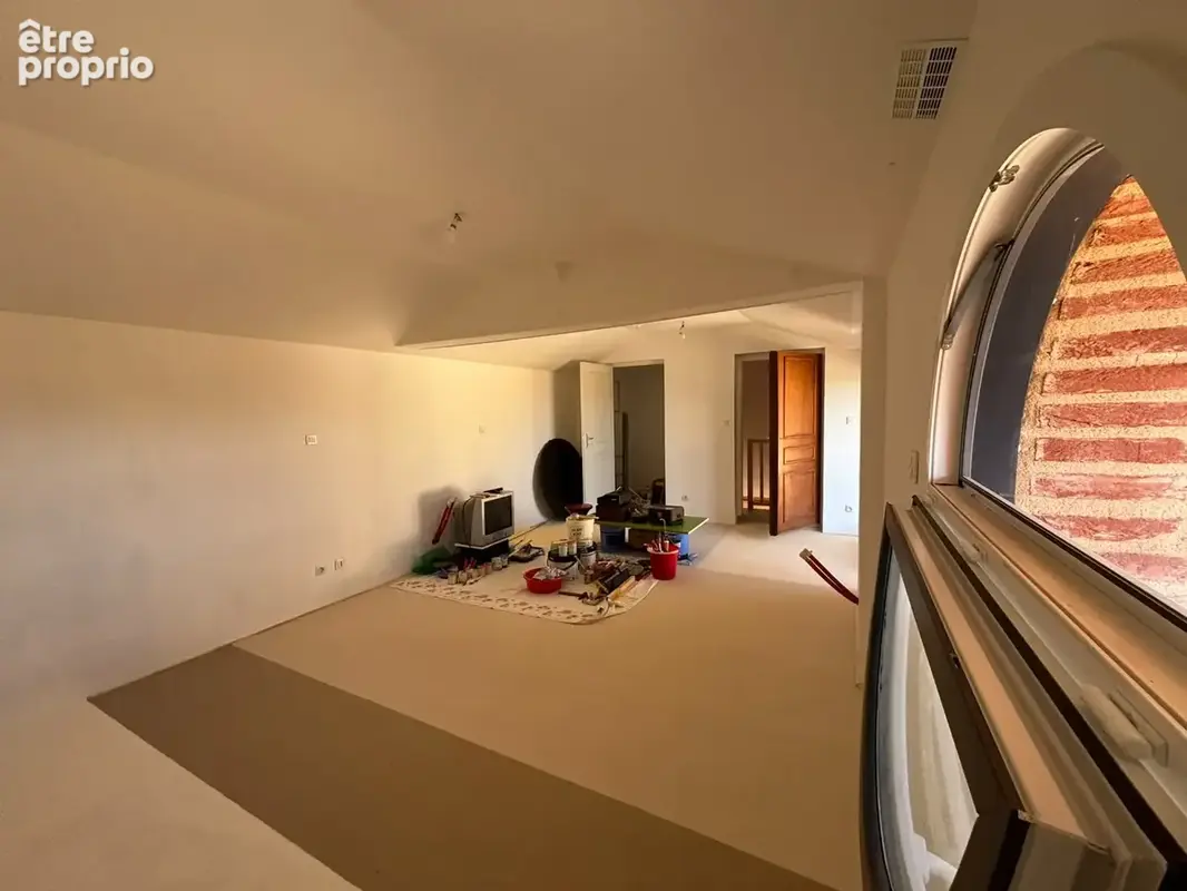 Ferme rénovée de  118 M2 habitable ! Terrain de 1 137 m2 à 13 500m2!  PRIX : 272 000 € - photo 11