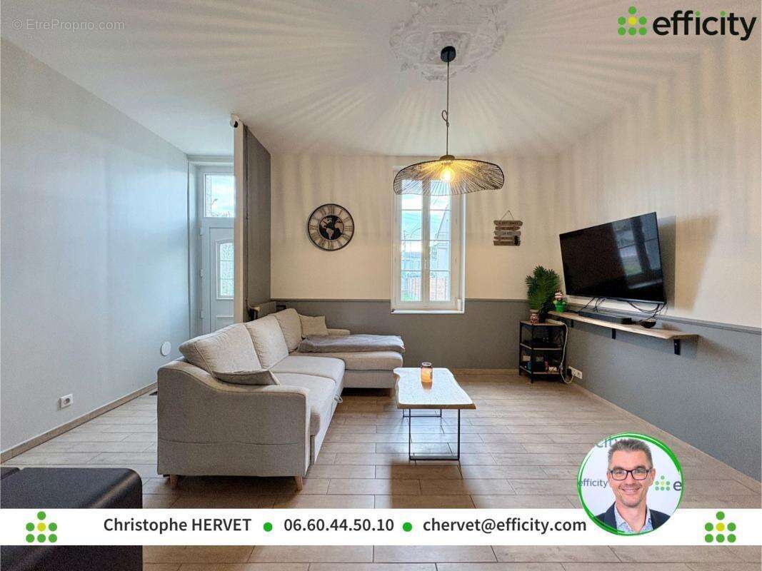 Maison à RUELLE-SUR-TOUVRE