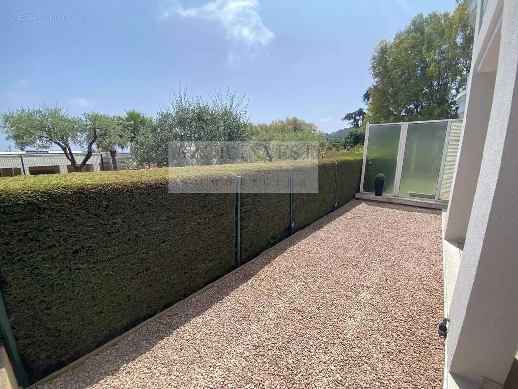 Appartement à ROQUEBRUNE-CAP-MARTIN