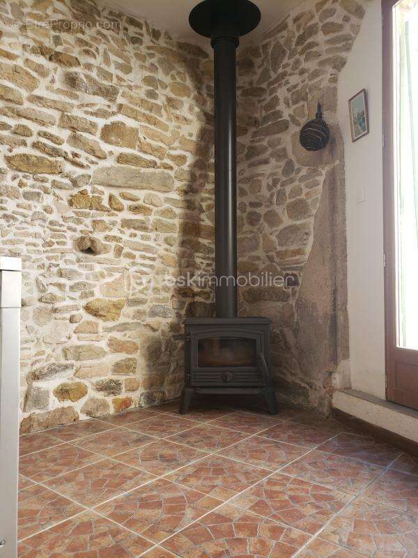 Maison à VEZENOBRES