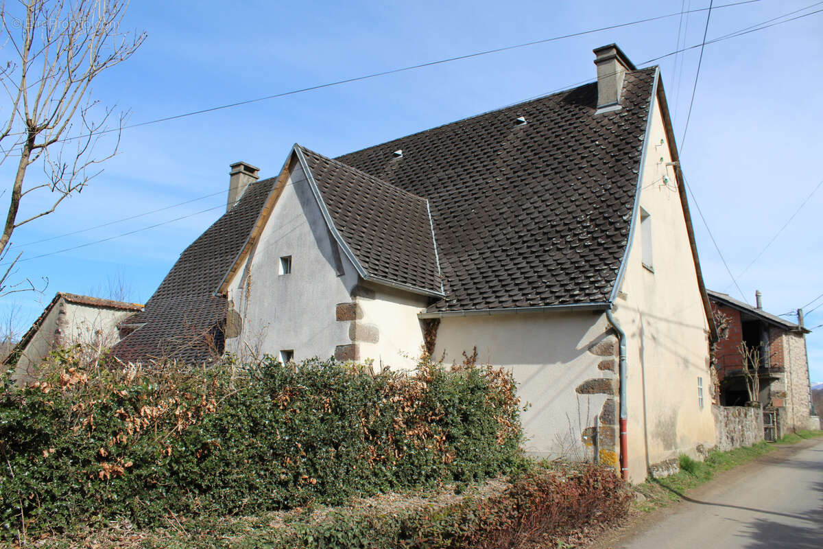 Maison à VEZAC