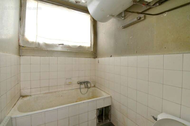 Appartement à vendre 2 pièces  à rénover commune d'AMBILLY (74) - photo 3