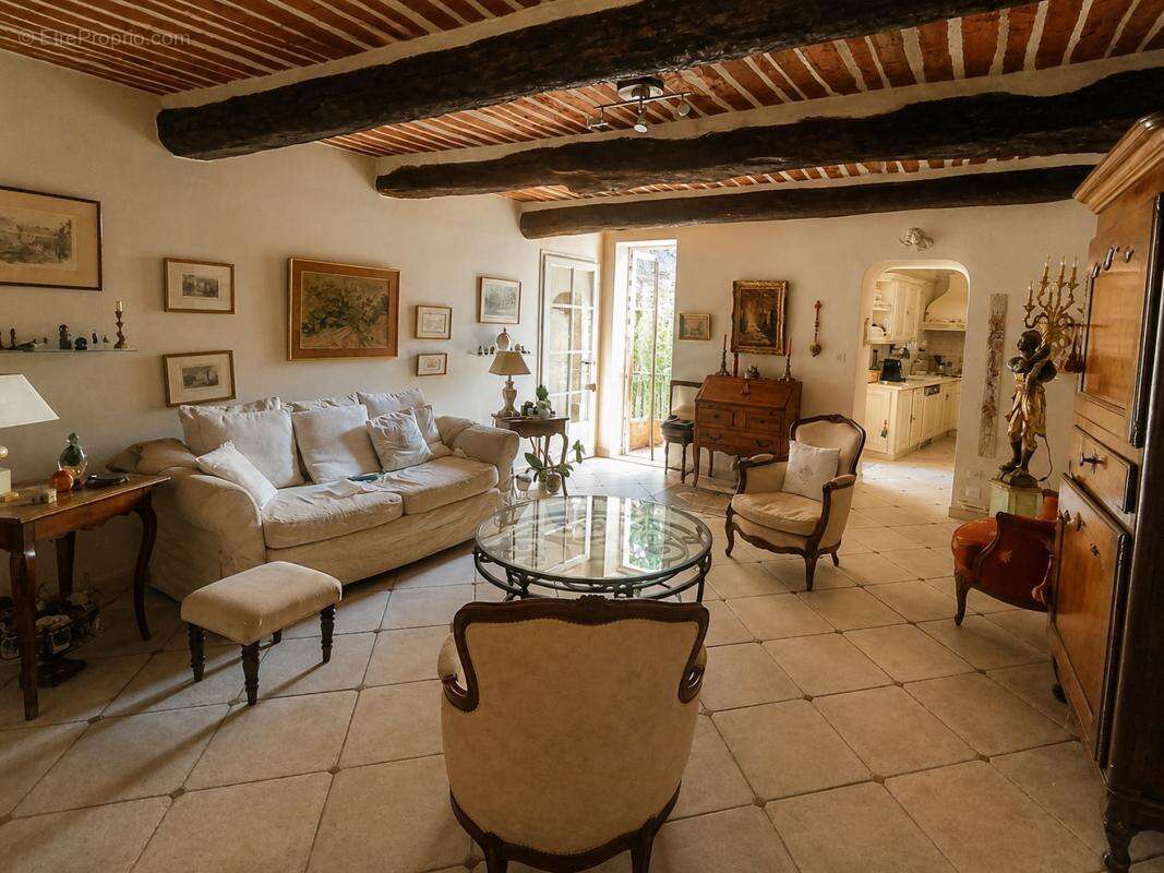 Maison 160 m² à Saint-Martin-De-La-Brasque  - photo 7