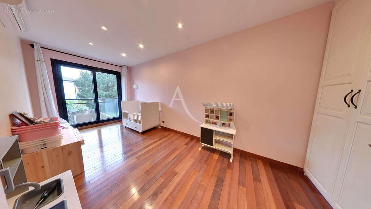 Maison à BRY-SUR-MARNE