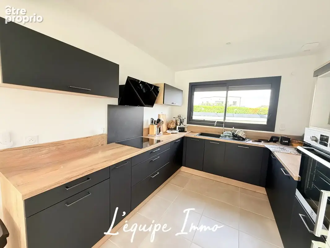 Superbe maison contemporaine T5 - 100 m2 - Parcelle de 684 m2 - Garage et piscine - - photo 6