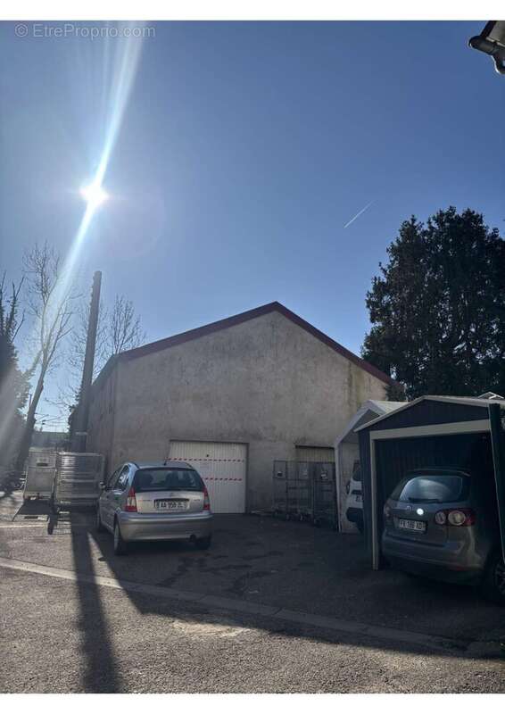 Commerce à BOUZONVILLE