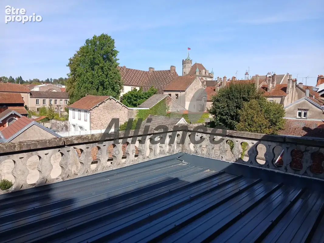 Appartement  dans  le  centre  historique  luxeuil - photo 2