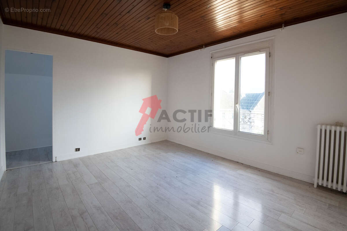 Maison à CORBEIL-ESSONNES