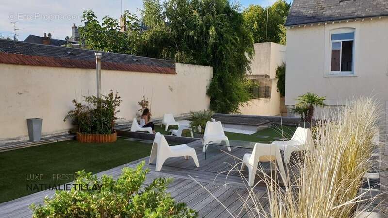 Orleans hyper centre, appartement loft à vendre, avec patio, terrasse  de 150 M²? salle de sport, garage - photo 2