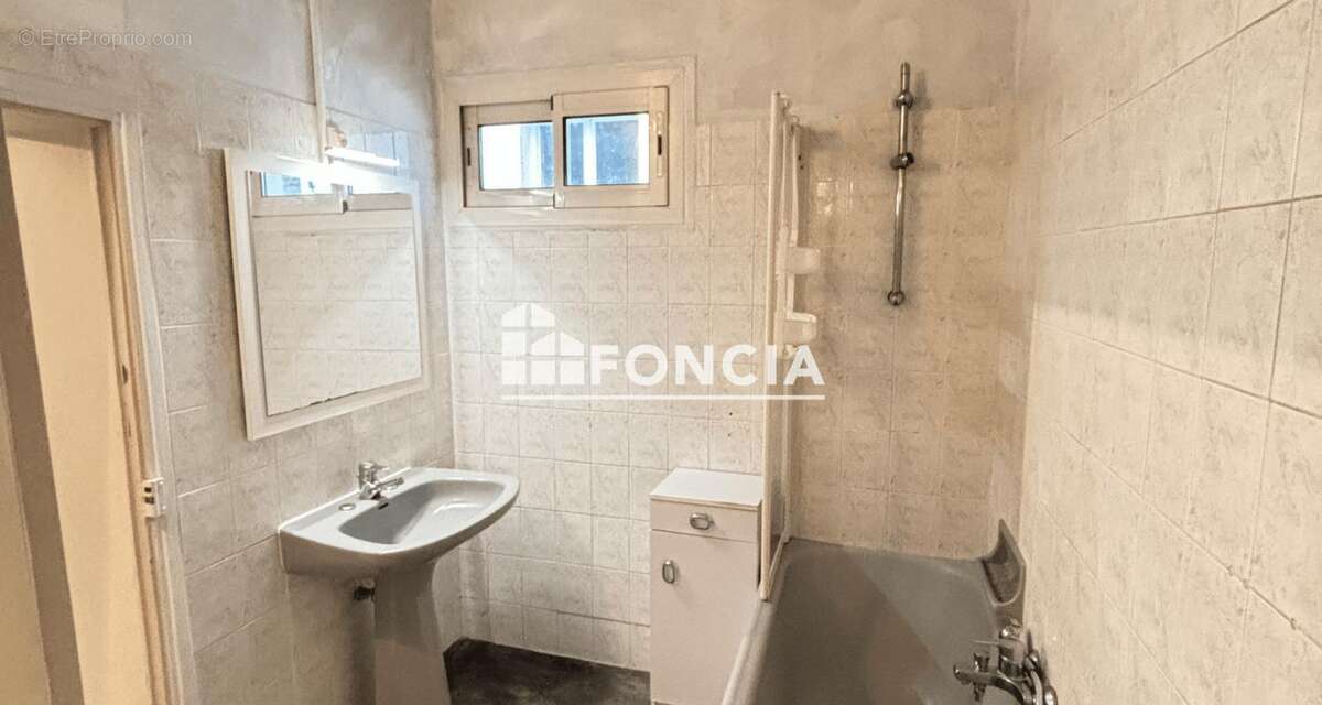 Maison à AZAY-LE-RIDEAU