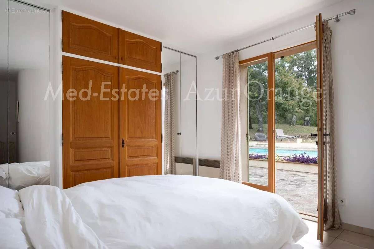 Maison à PLAN-DE-LA-TOUR