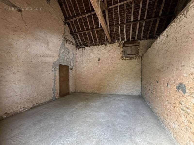 Maison à COULANS-SUR-GEE