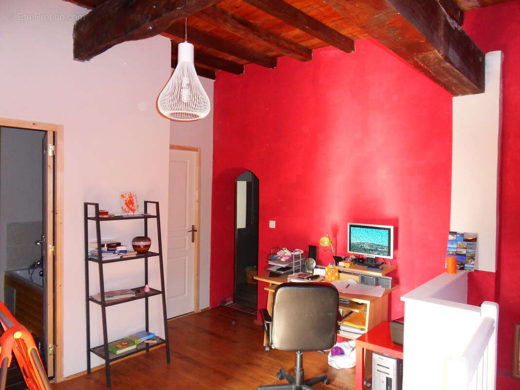 Maison à CASTELNAU-MONTRATIER