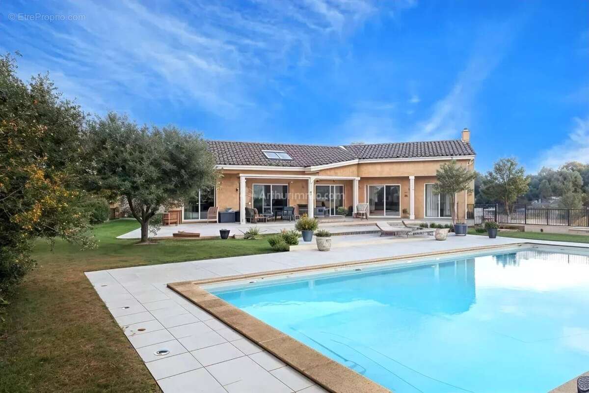 Maison à CASTELNAU-DE-LEVIS