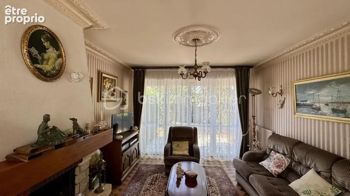 Maison traditionnelle - 5 pièces - 3 chambres + 1 bureau - sous-sol complet - jardin clos et arboré - photo 10