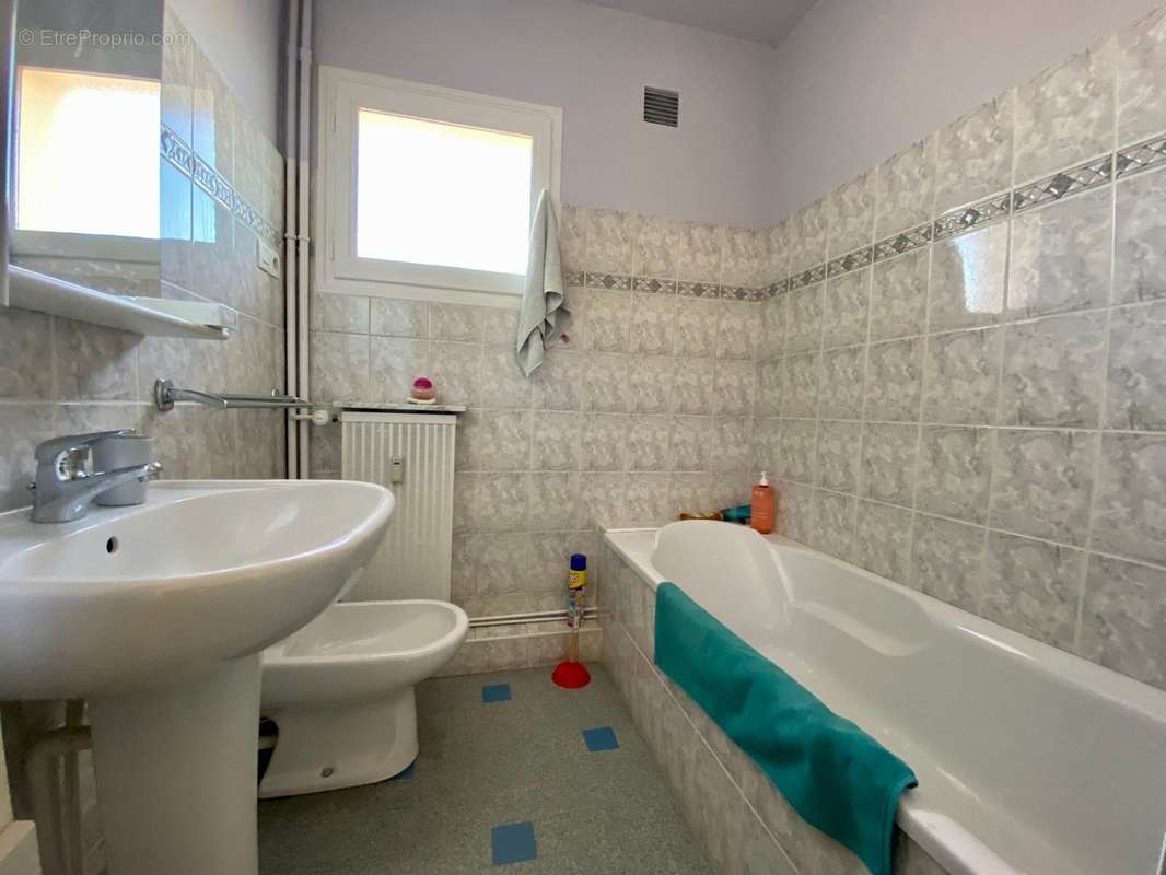 Appartement à ROMANS-SUR-ISERE