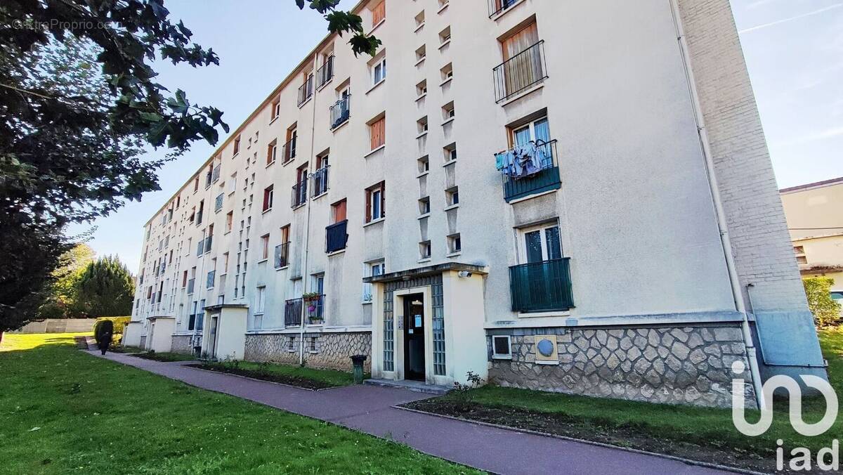Photo 1 - Appartement à SARCELLES