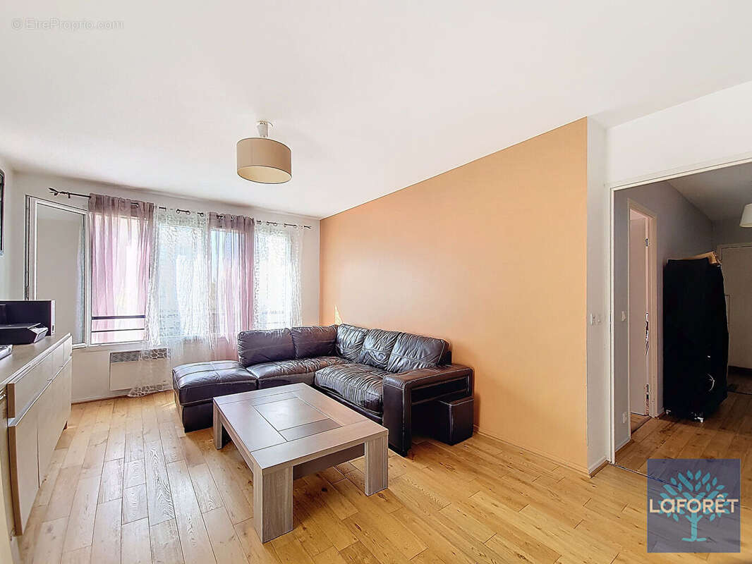 Appartement à VIGNEUX-SUR-SEINE