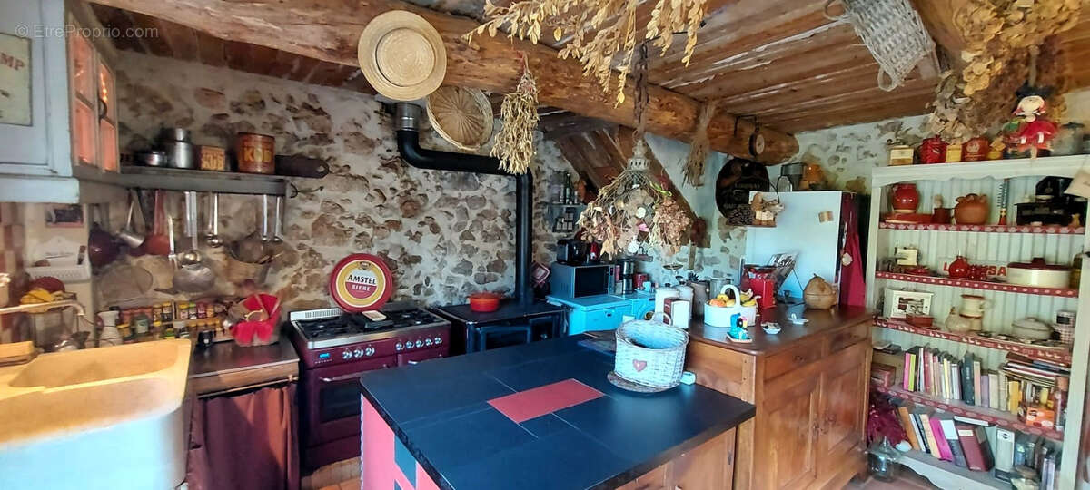 Maison à VILLECROZE