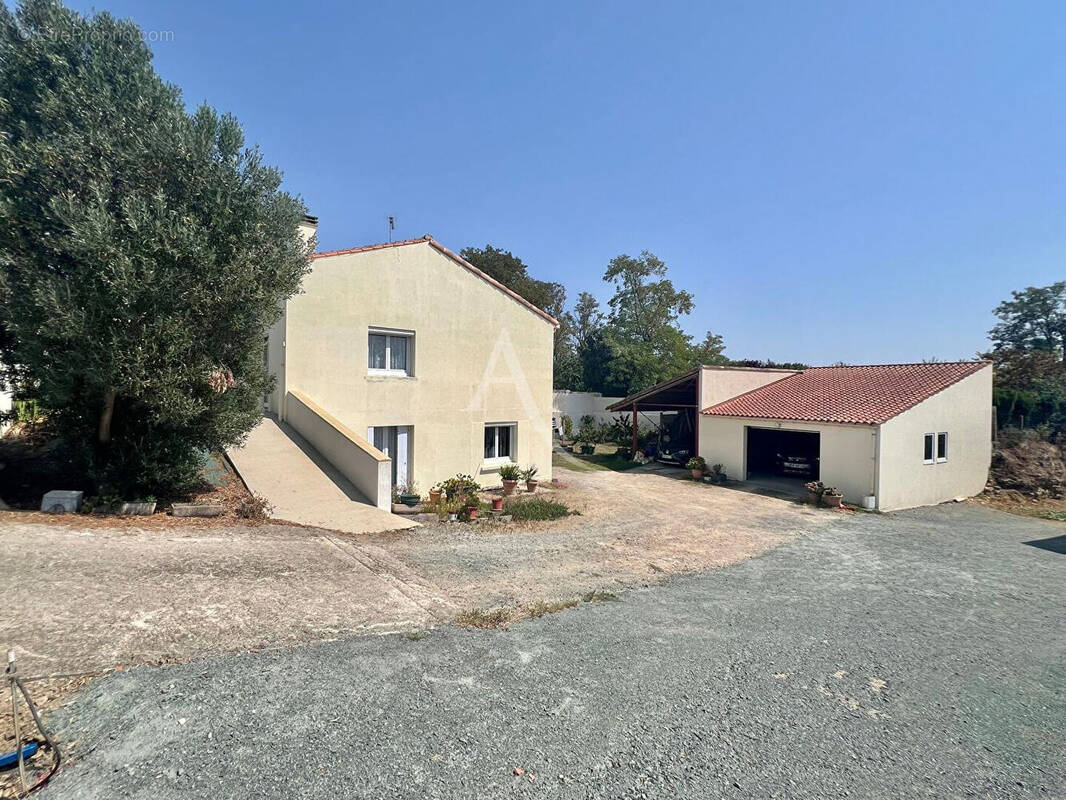 Maison à SAINT-MICHEL-EN-L'HERM