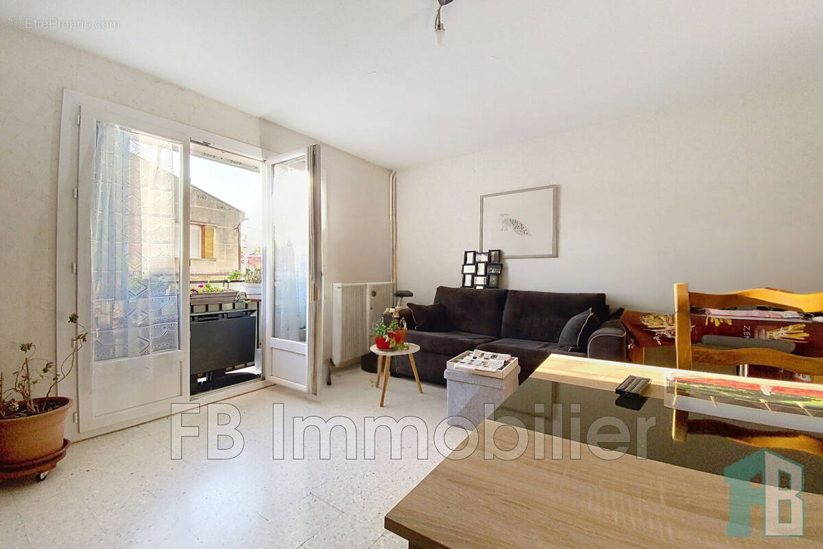 Appartement à SALON-DE-PROVENCE