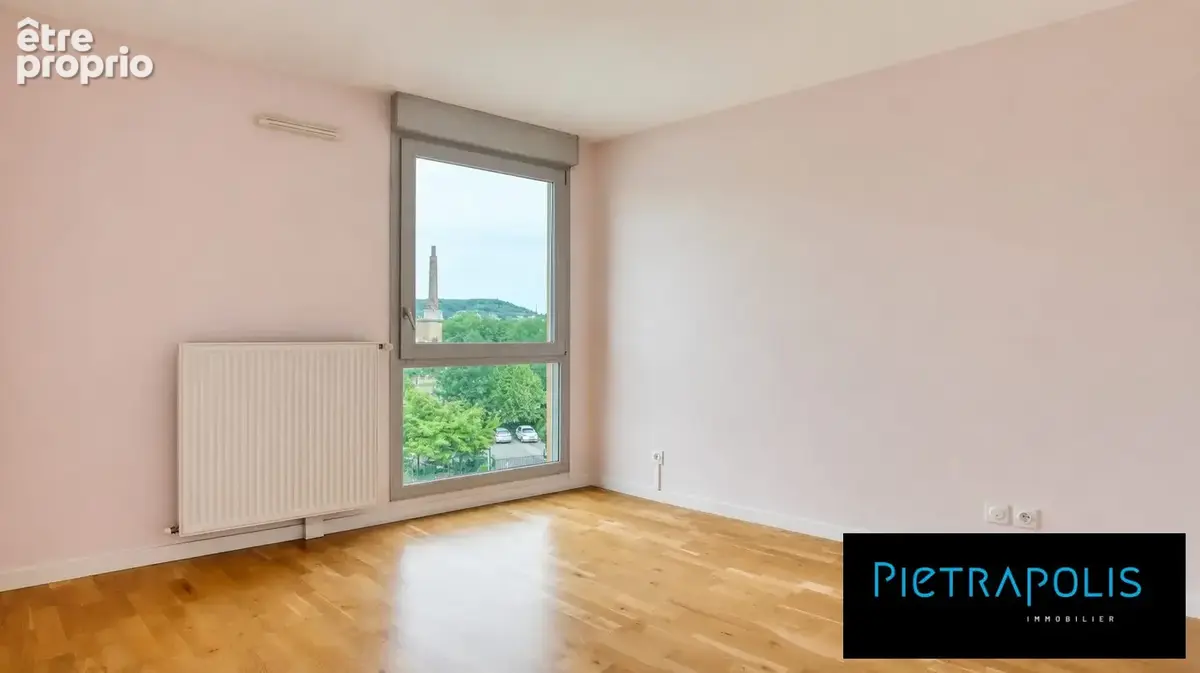 Appartement 76 m² à Givors  - photo 5