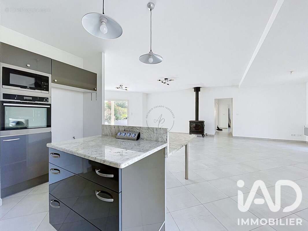 Maison 128 m² à Agde  - photo 9