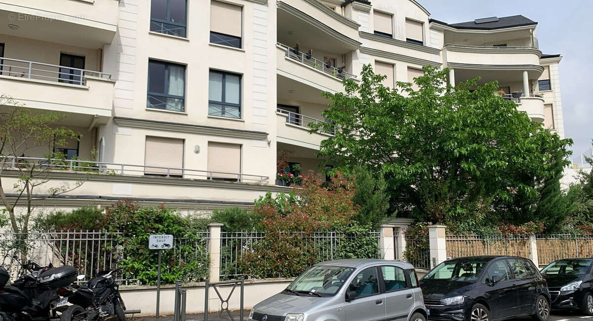 Appartement à LE PERREUX-SUR-MARNE