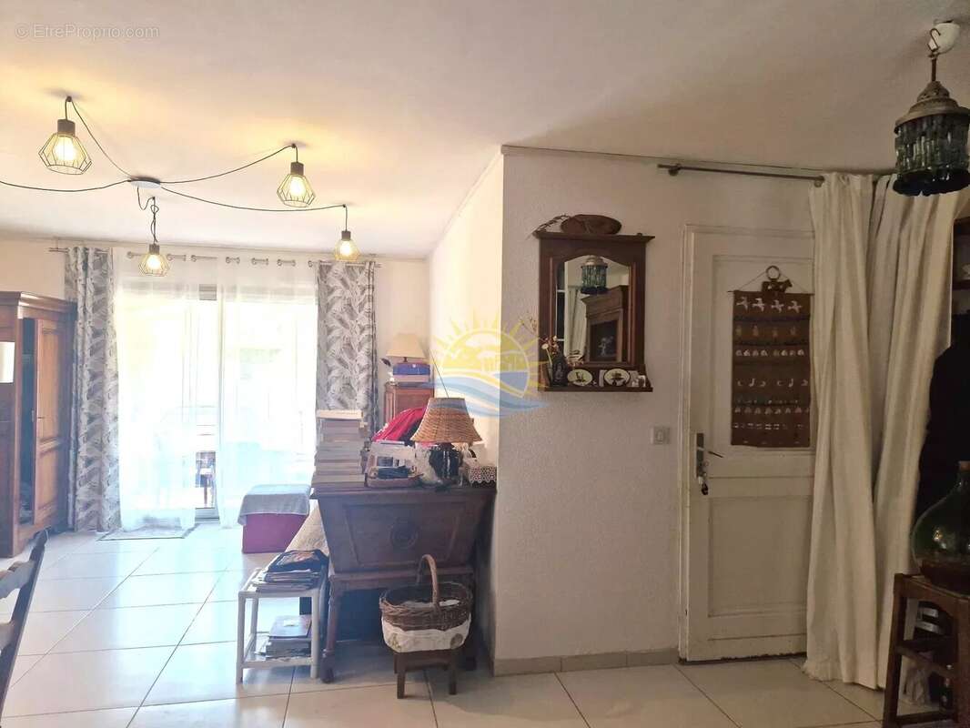 Appartement à CARRY-LE-ROUET